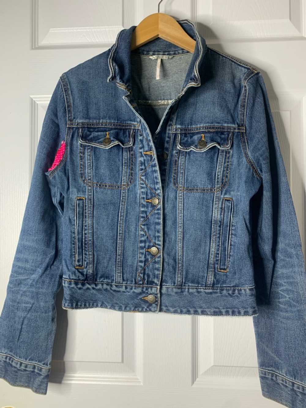 VintageFree People Medium Blue Denim Jacket with Pink Accent #8